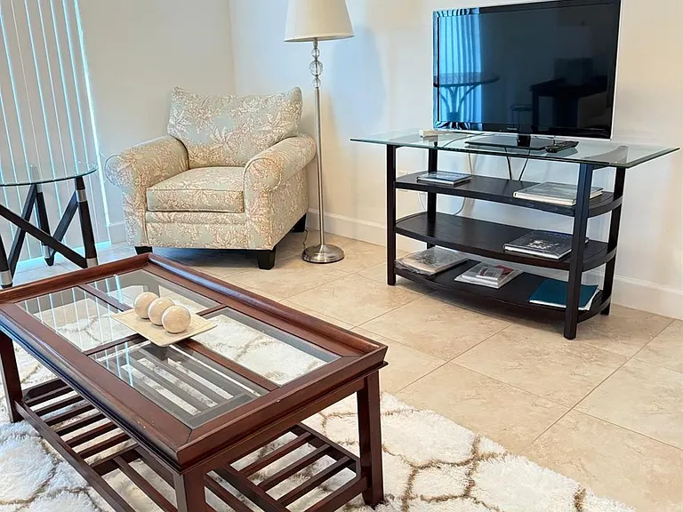 550 Okeechobee Blvd #812 — Photo 15
