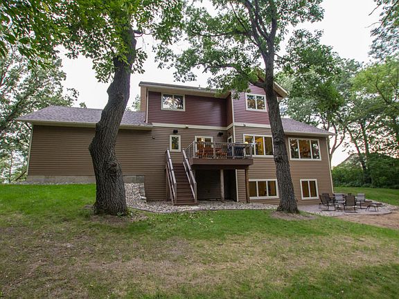 3rd image of 3090 N Oaks Ln NW