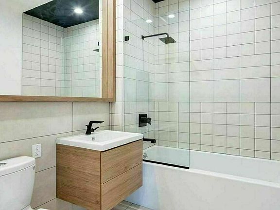 4th image of 215 Green St #4D