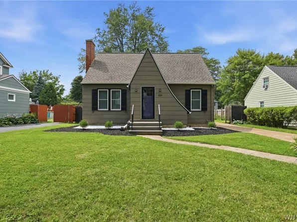 329 Walton Dr, Amherst, NY 14226