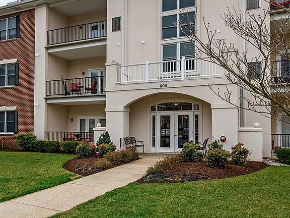 4th image of 805 Coxswain Way Unit 301