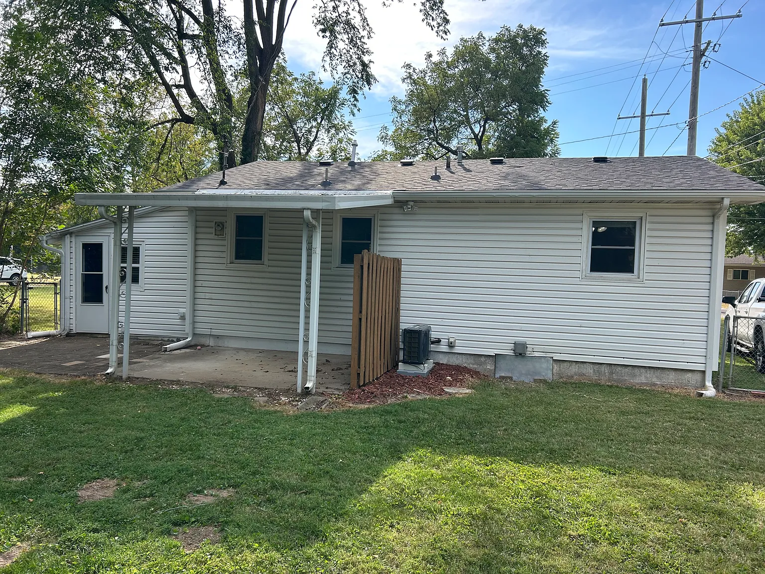 2 bed, 800 sqft, $1,000 — Photo 2