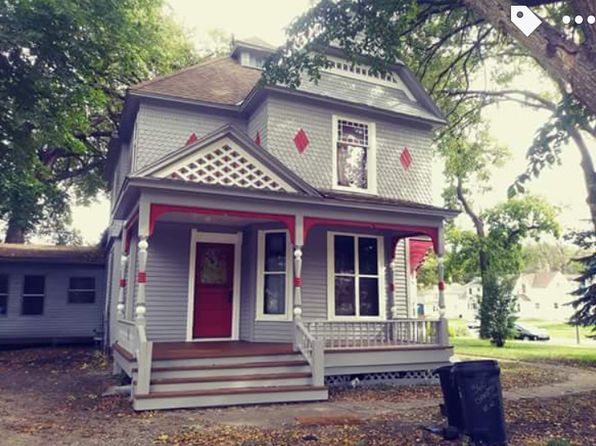 360 College St SW