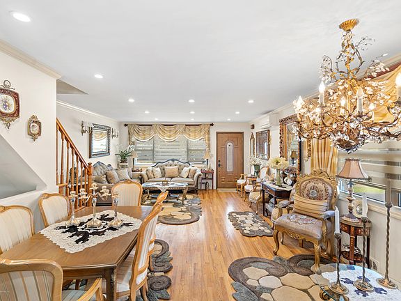 5th image of 156 Manila Ave
