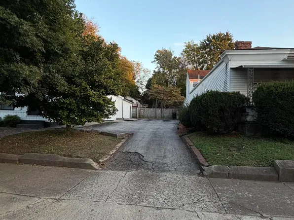1222 Lexington Rd, Louisville, KY 40204
