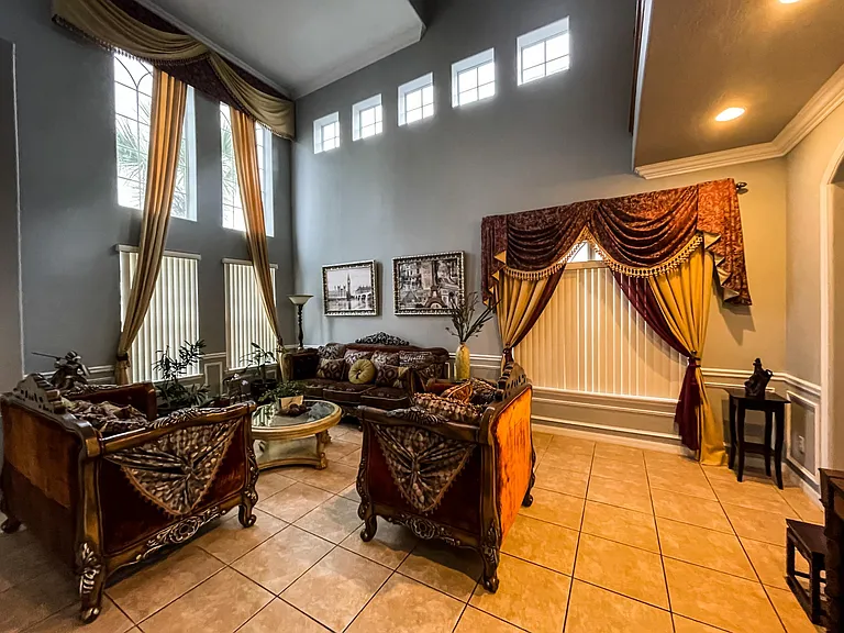 1114 Darnaby Way — Photo 4