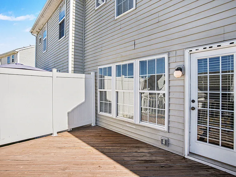 15658 King Louis Ct — Photo 11