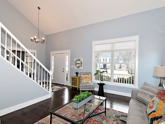 5th image of 816 Walton Ln