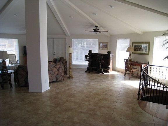 3rd image of 5902 Yucca Cir