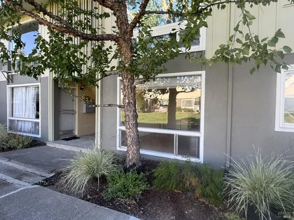 1056 - E Los Gamos Road, San Rafael, CA 94903