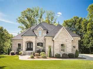 6179 Fox Chase Dr, Davidson, NC 28036