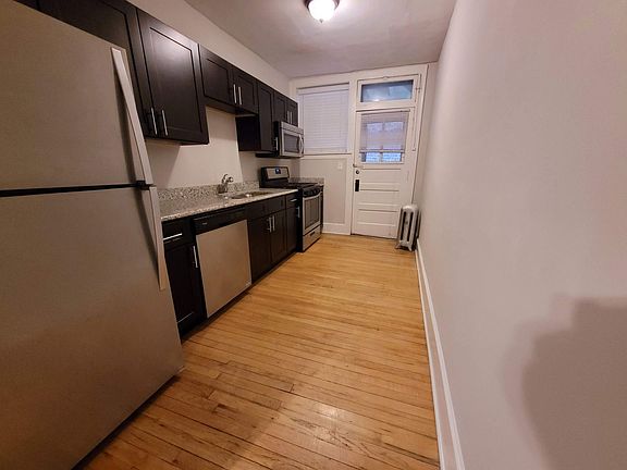 3rd image of 2259-2263 N Eastwood Ave #2261-1W