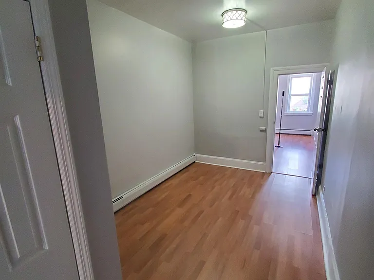 105 Hancock Ave #1 — Photo 4