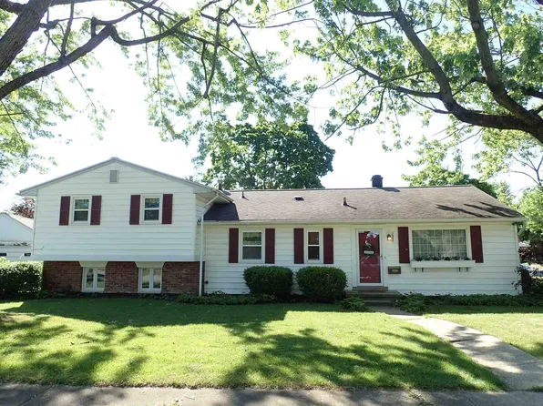 1002 N Oxford Dr, Marion, IN 46952