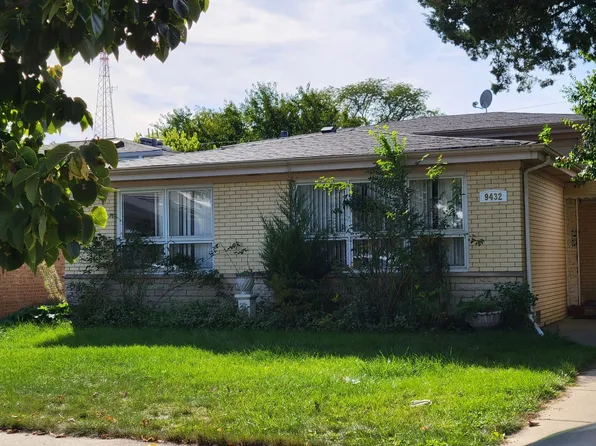 9432 Lavergne Ave, Skokie, IL 60077