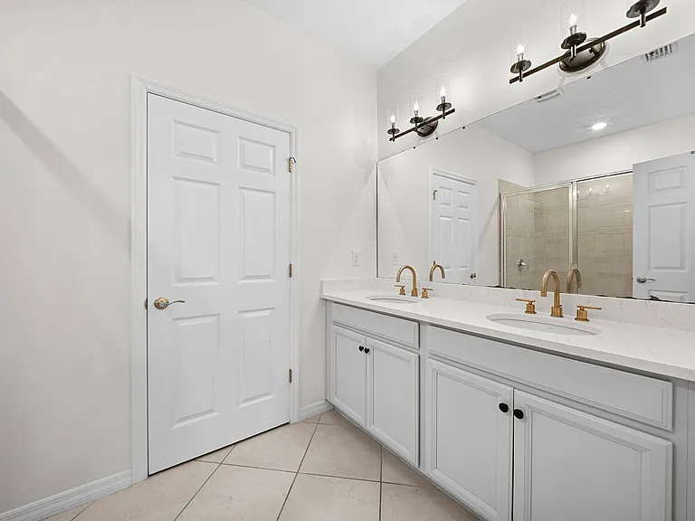 4177 Bloomfield St — Photo 16