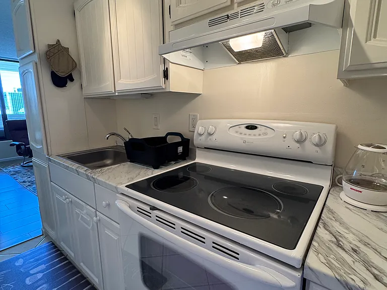 2092 Kuhio Ave #1901 — Photo 10