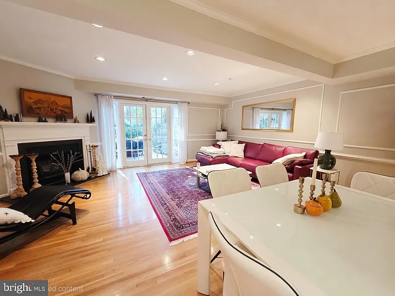 7629 Tiverton Dr — Photo 6