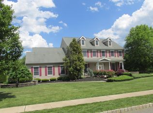 2315 Donna Dee Ct, Toms River, NJ 08755