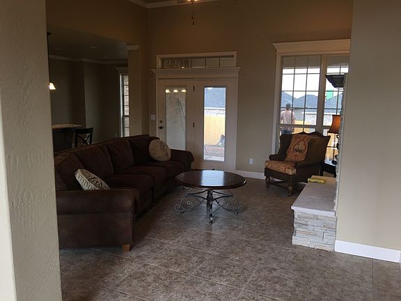 3rd image of 711 Ventoso Cir