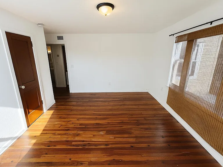 415 6th Ave N #1/2 — Photo 11