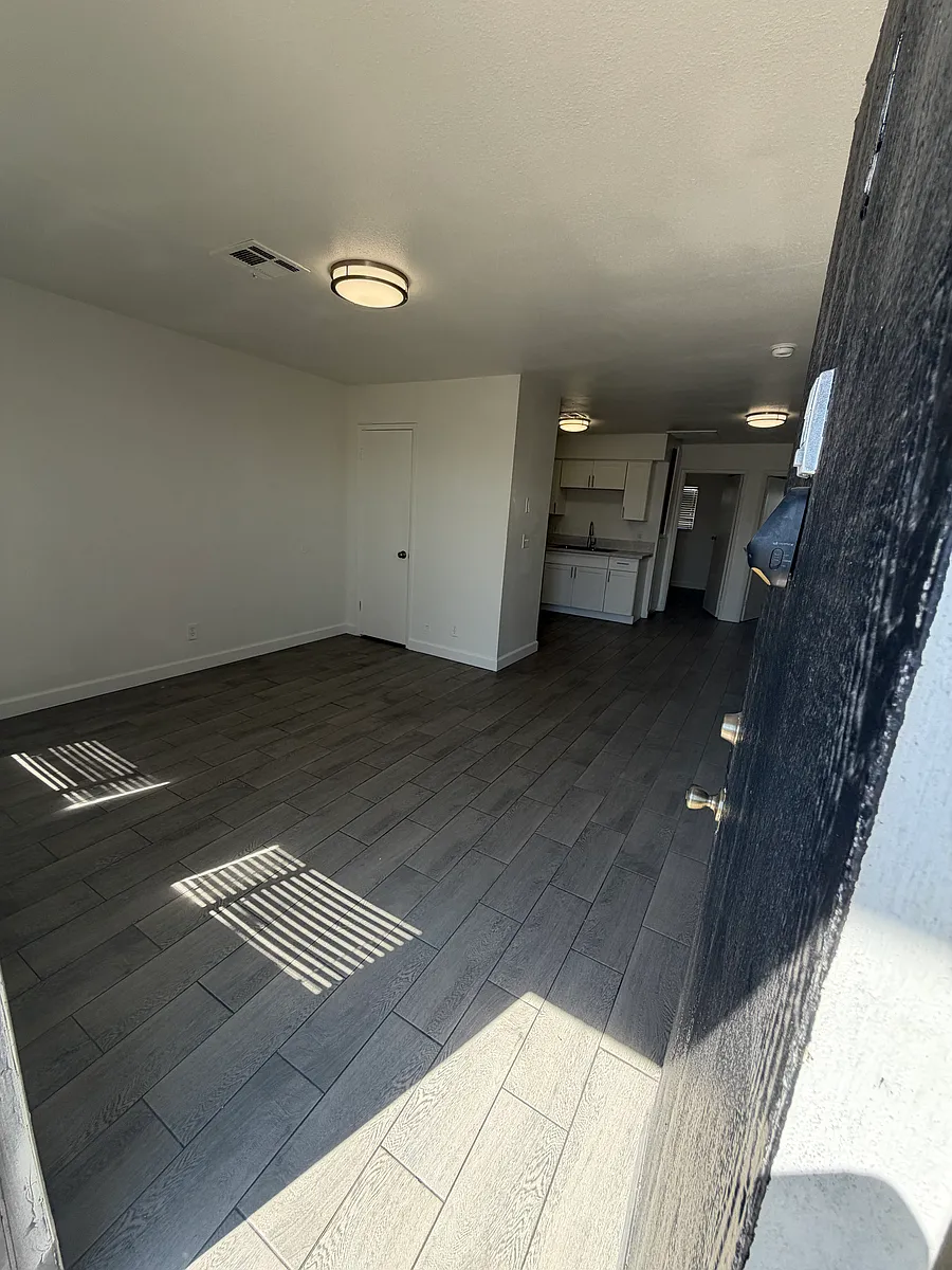 Building Photo - 4955 Judson Ave #4