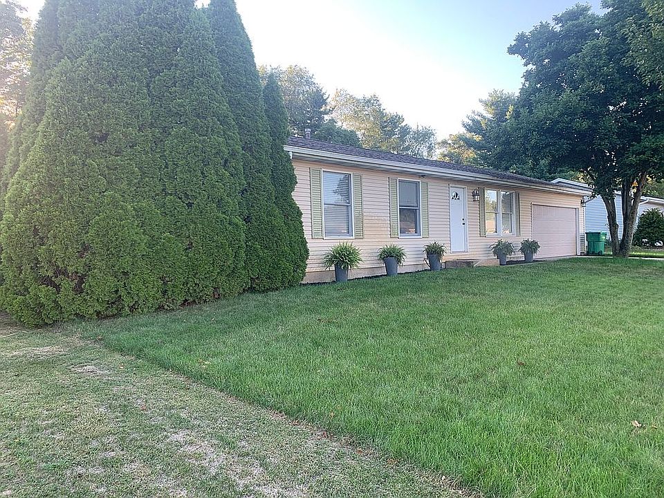 1st image of 53655 Hyde Park Dr
