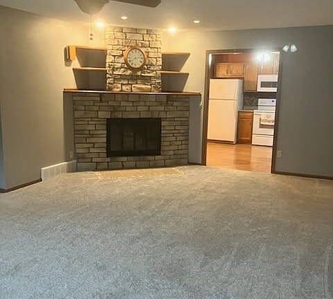 4th image of 604 Annie St
