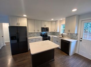 2844 Barringer Dr, Charlotte, NC 28208