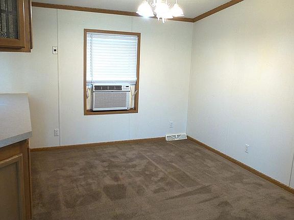 5th image of 802 W 2nd St