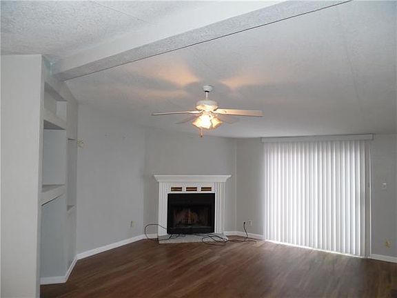 3rd image of 111 San Jacinto St