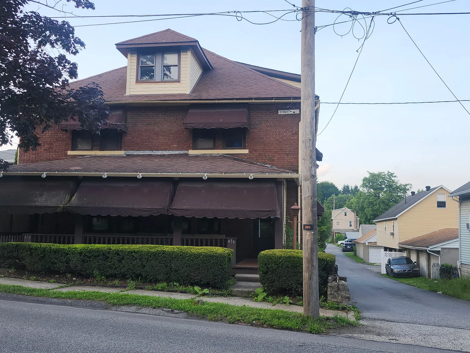 3 bed, 960 sqft, $1,200 — Photo 1
