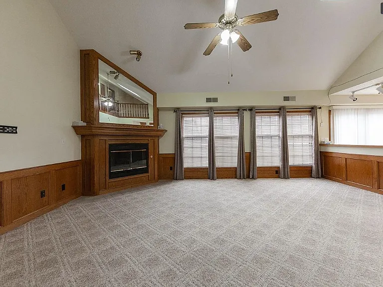 1432 Brighton Cir — Photo 17