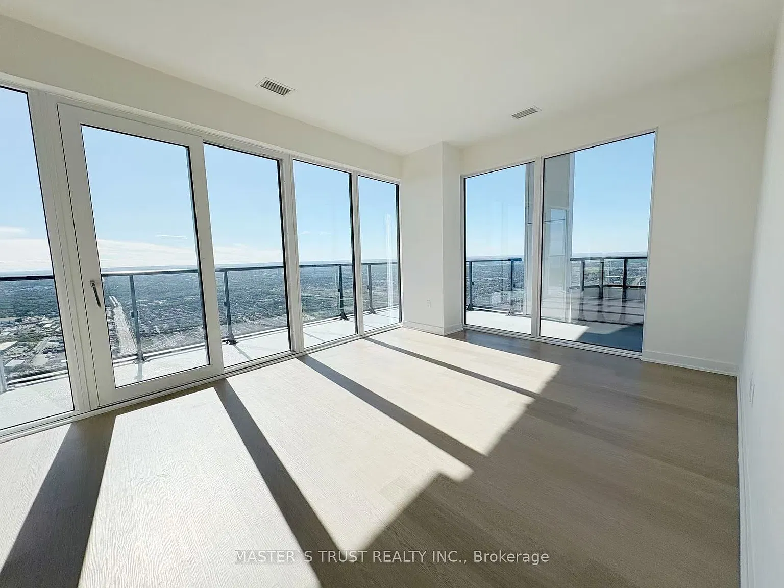 3 bed, $3,500 — Photo 4