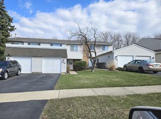 124 Pamela Dr, Bolingbrook, IL 60440