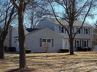 2850 Cambridge Ct, Brookfield, WI 53045