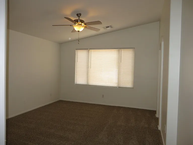 570 W Faith Dawn Ct — Photo 8
