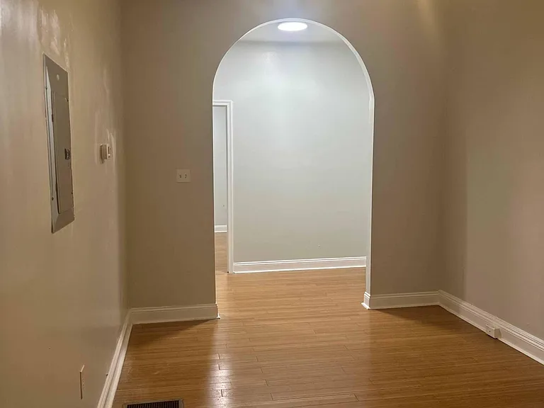 2448 Lakeview Ave #2 — Photo 9