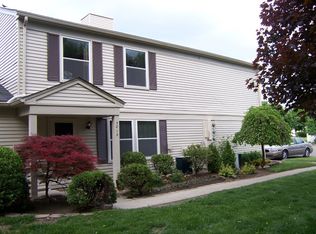 3215 Heatherstone Ct #A, Lake Orion, MI 48360