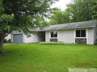 8725 Westwind Cir, Eden Prairie, MN 55344