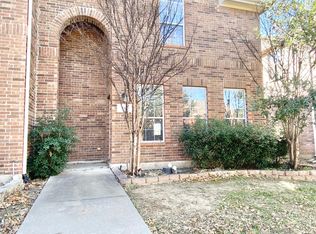 917 Jamie Dr, Grand Prairie, TX 75052