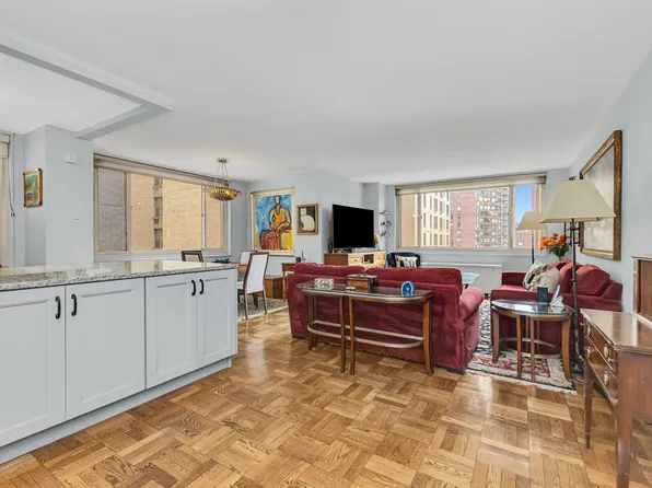 301 East 78th Street image 1 of 10