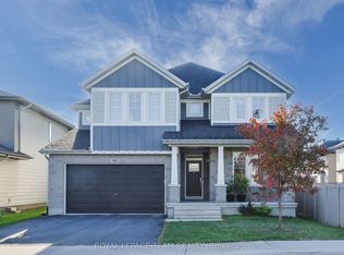 165 SW Groningen St N, Ottawa, ON K2V 0C6