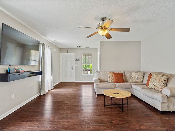 4th image of 4119 Canapple Dr