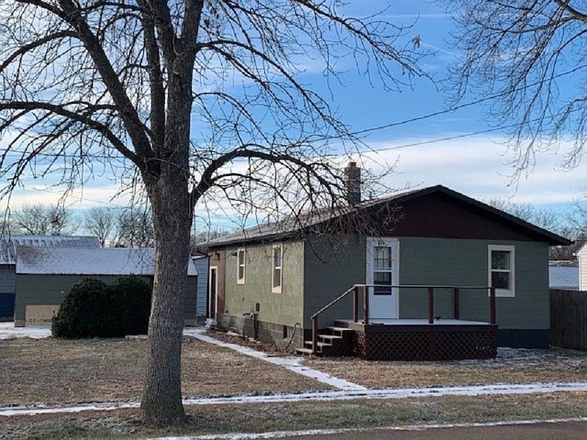 1st image of 203 W 17th Ave