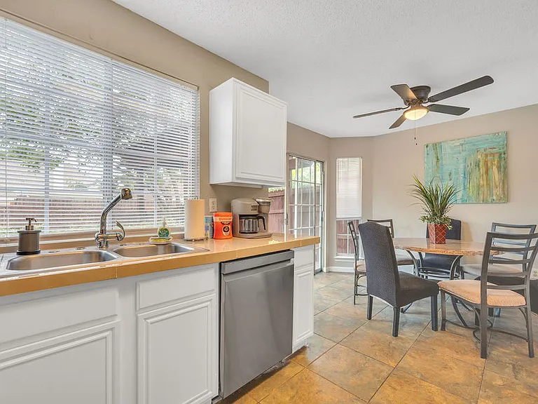 10304 Concord Dr — Photo 14
