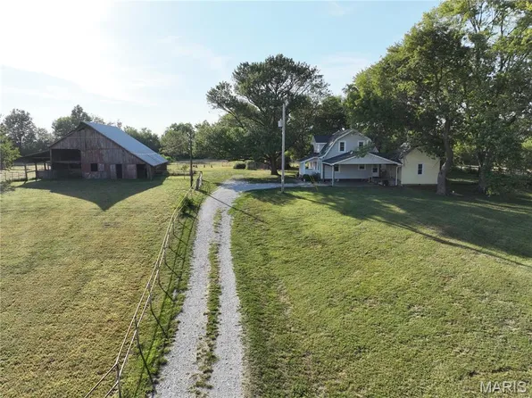 581 S Old Us Route 66, Edwardsville, IL 62025