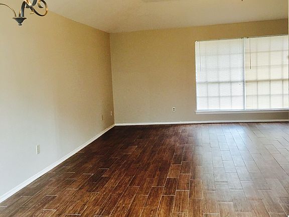 4th image of 7227 Sonnet Glen Ln