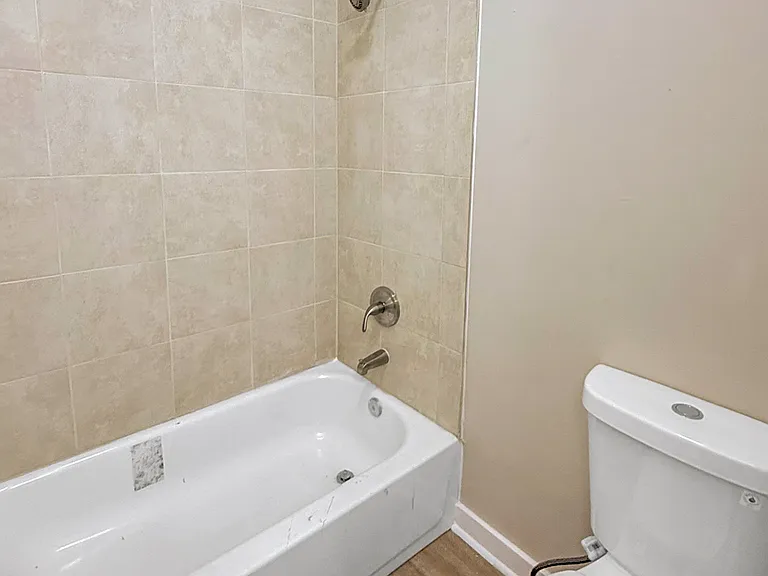 1826 Waverly Ave — Photo 17