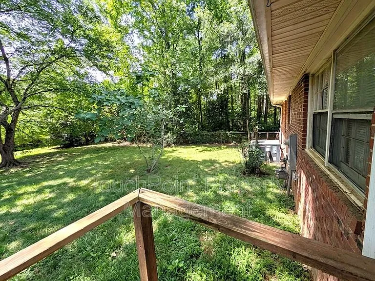 1000 Claremont Rd — Photo 25
